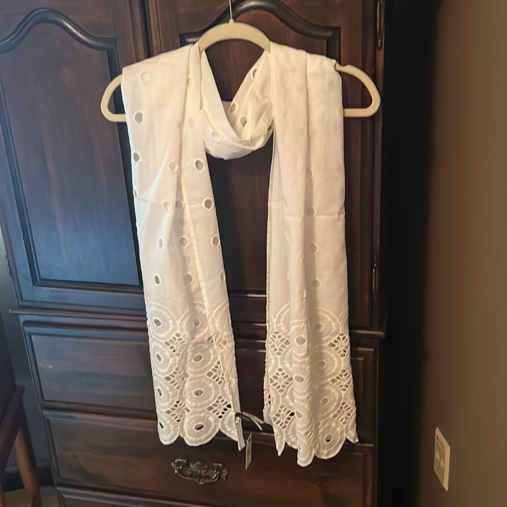 Talbots white cotton eyelet scarf